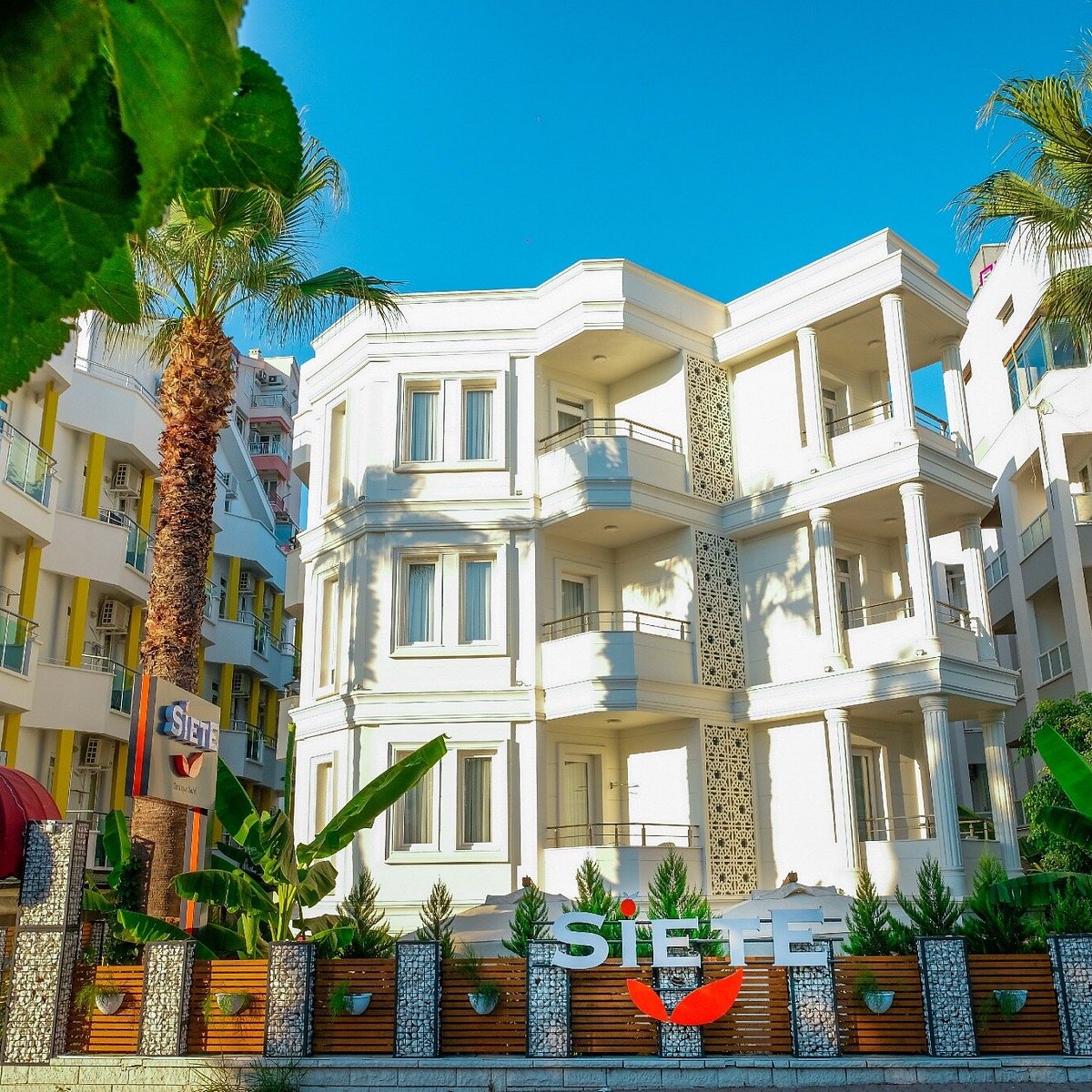 Torre de las siete ventanas