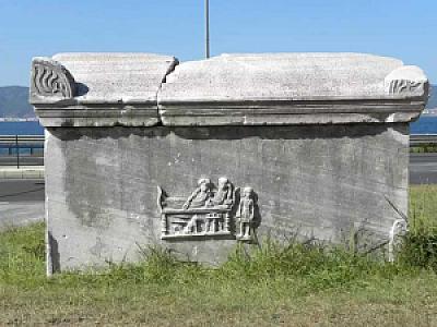 Kongessi Roma Mezarı (Konca Lahdi)