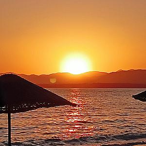 Красивый вид на скалы на закате, Muğla fotoğrafı