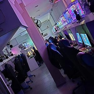 Internet Cafe, İzmir fotoğrafı