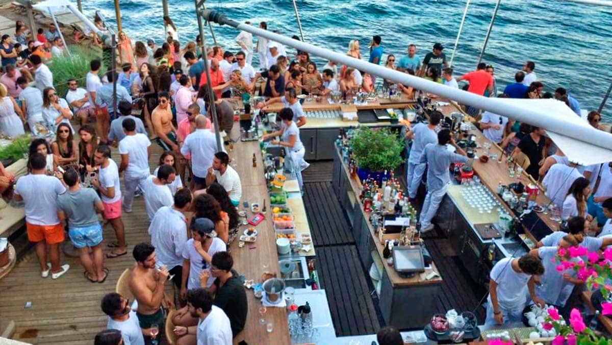 Bodrum'un Gece Hayatı: Efsanevi Eğlence ve Macera