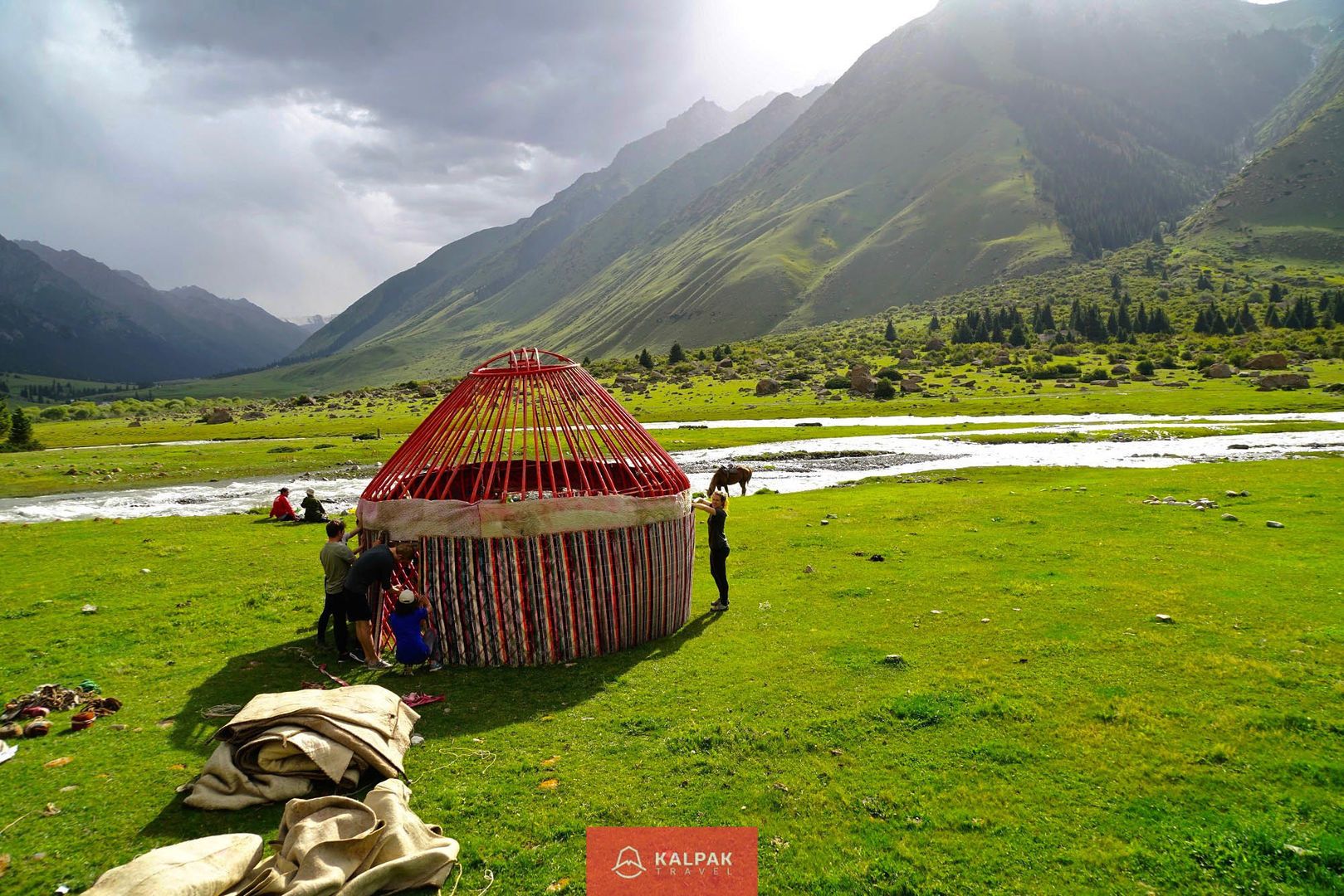 Orta Asya Türk Cumhuriyetleri: Köklerimize Yolculuk