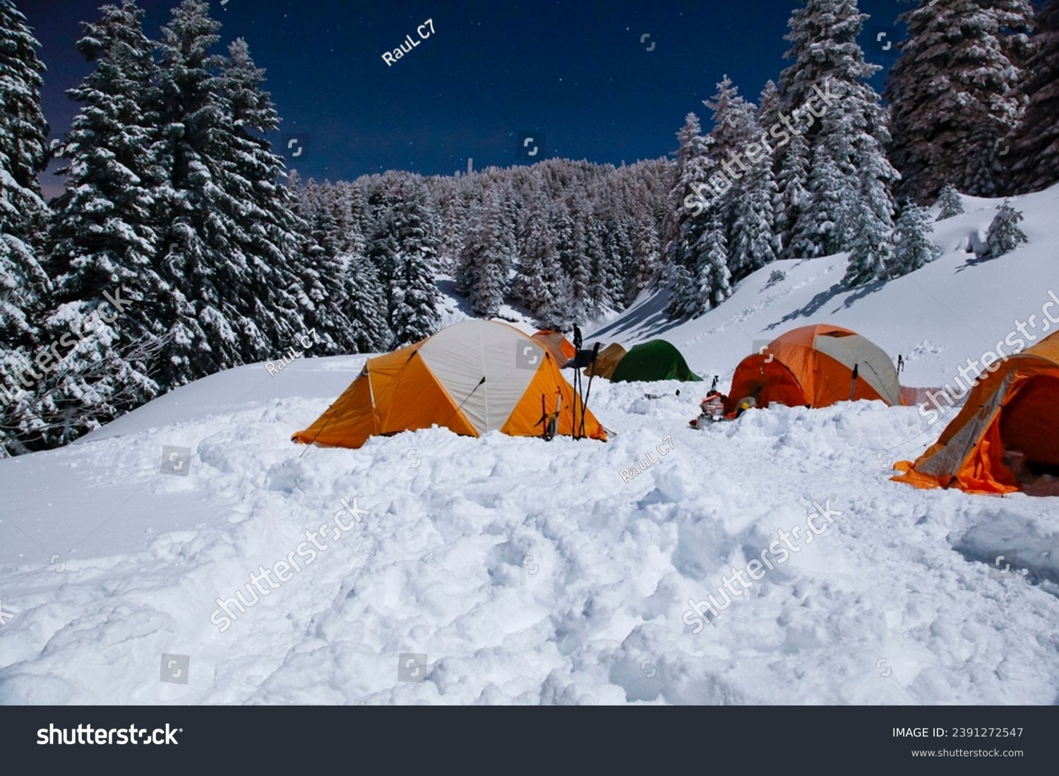 Türkiye'de Kış Kampı: En İyi Rotalar ve Ekipman Rehberi